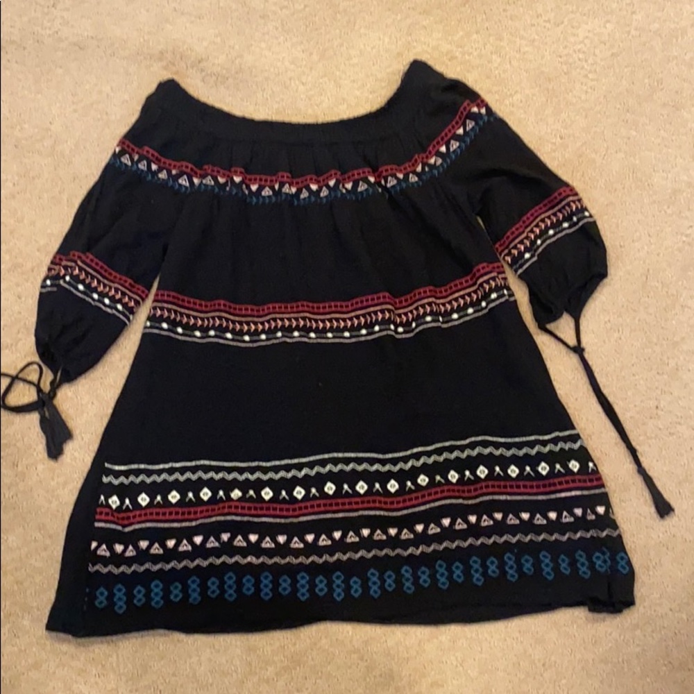 LUSH Dress:off-the shoulder quarter sleeves style